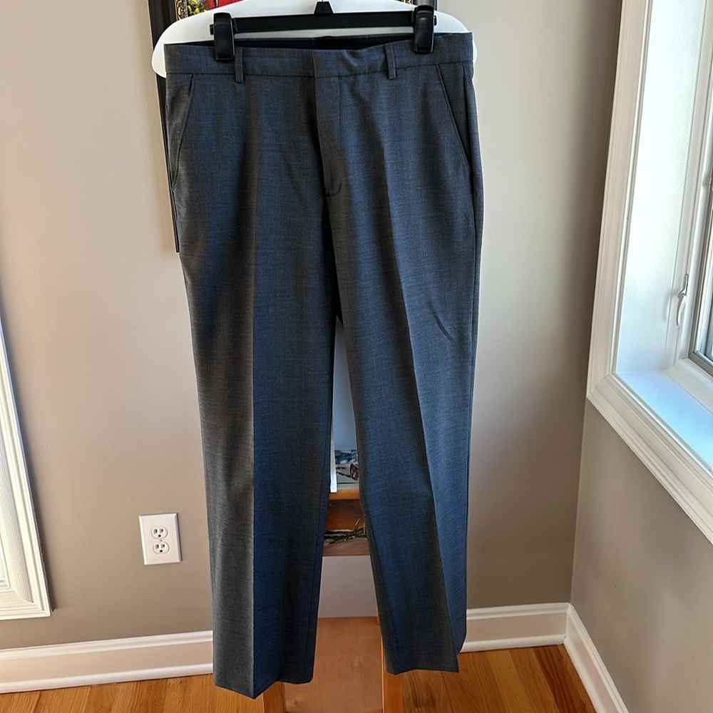 Men’s Calvin Klein Wool Dress Pants Size 32 x 30. Charcoal Gray. Like New.